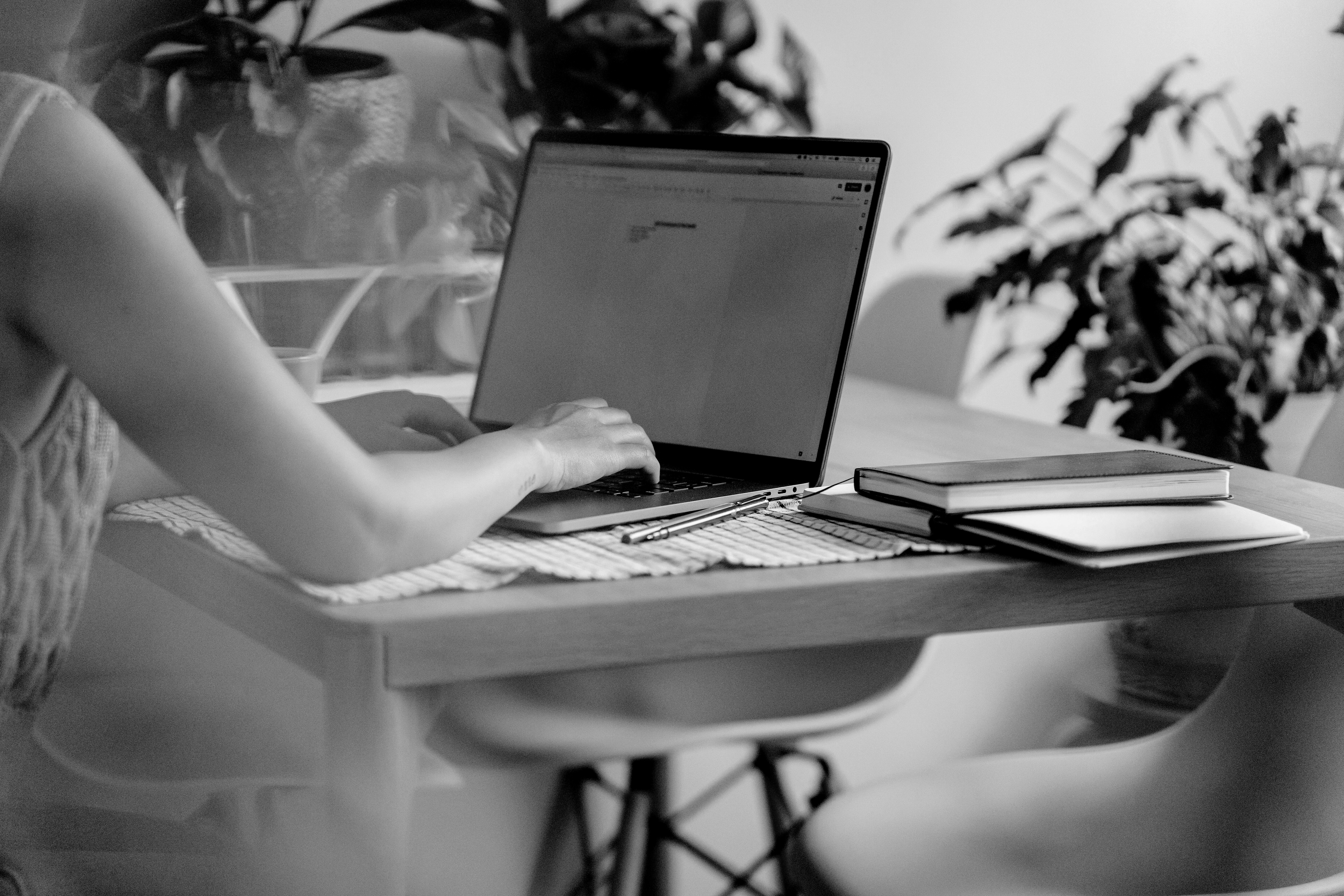 How to keep your finger on the pulse of new jobs, without actively looking
